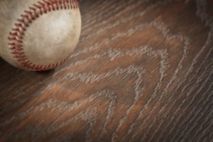 Mohawk RevWood&trade; &mdash; Waterproof American-made laminate with hardwood look and pet stain protection.