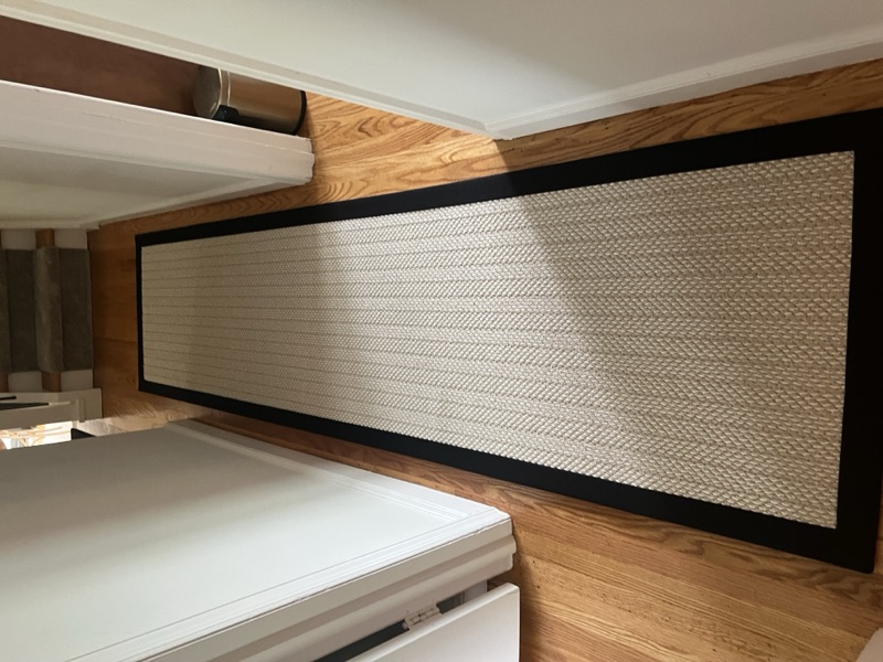 Wide binding example &mdash; sisal runner with black wide border